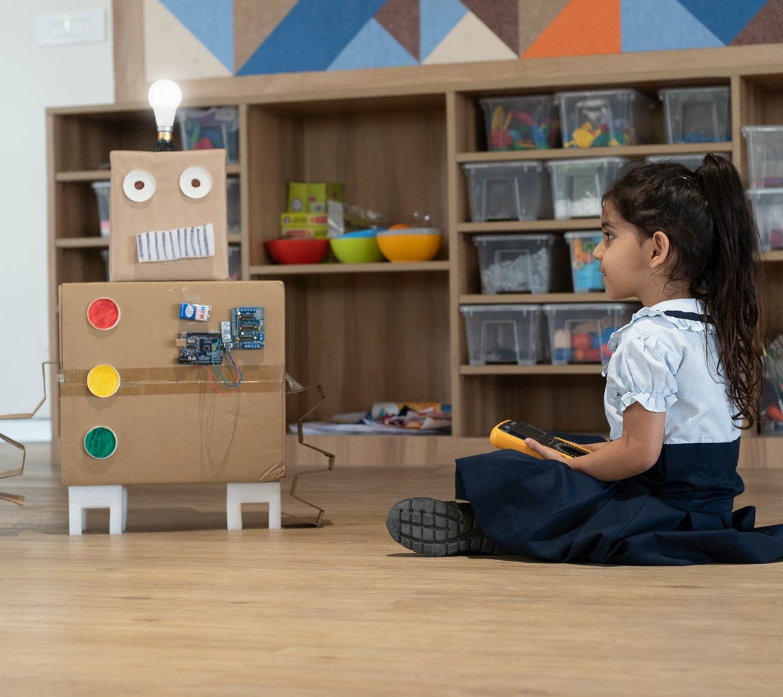 Simrin Bakshi, Advisory board